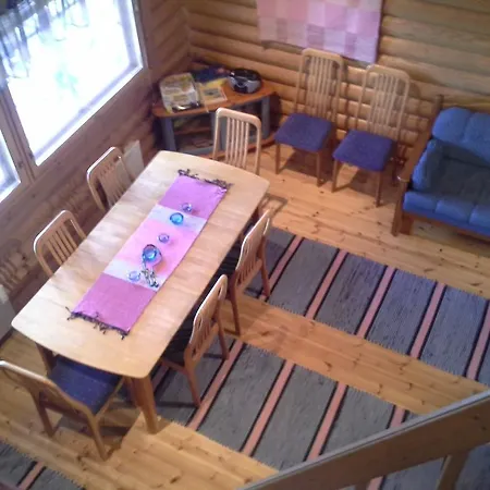 Domek alpejski Antintuvan Lomamokit *